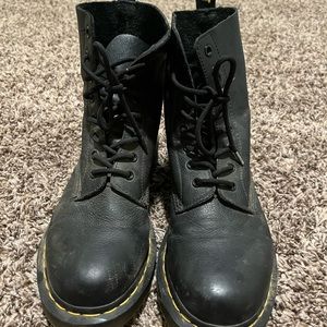 Dr martens size 9 boots